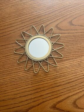 Mid-Century Modern Gold Sunburst Wall Mirror – Boho Accent Decor
